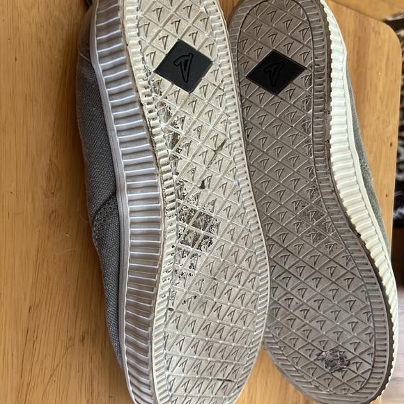 Sperry grey slip on sneakers size 8 1/2 - Picture 4 of 4